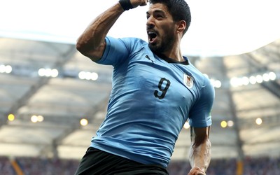 猫头鹰体育精华-C罗和姆巴佩交换球衣