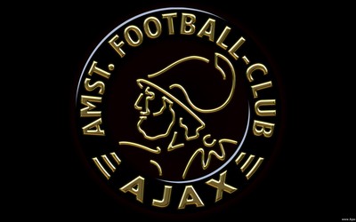 猫头鹰体育快讯-亚马尔踢球有激情