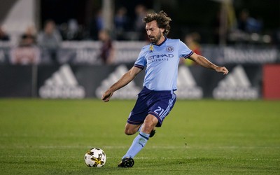 猫头鹰体育动态-从南安普顿到曼联传奇